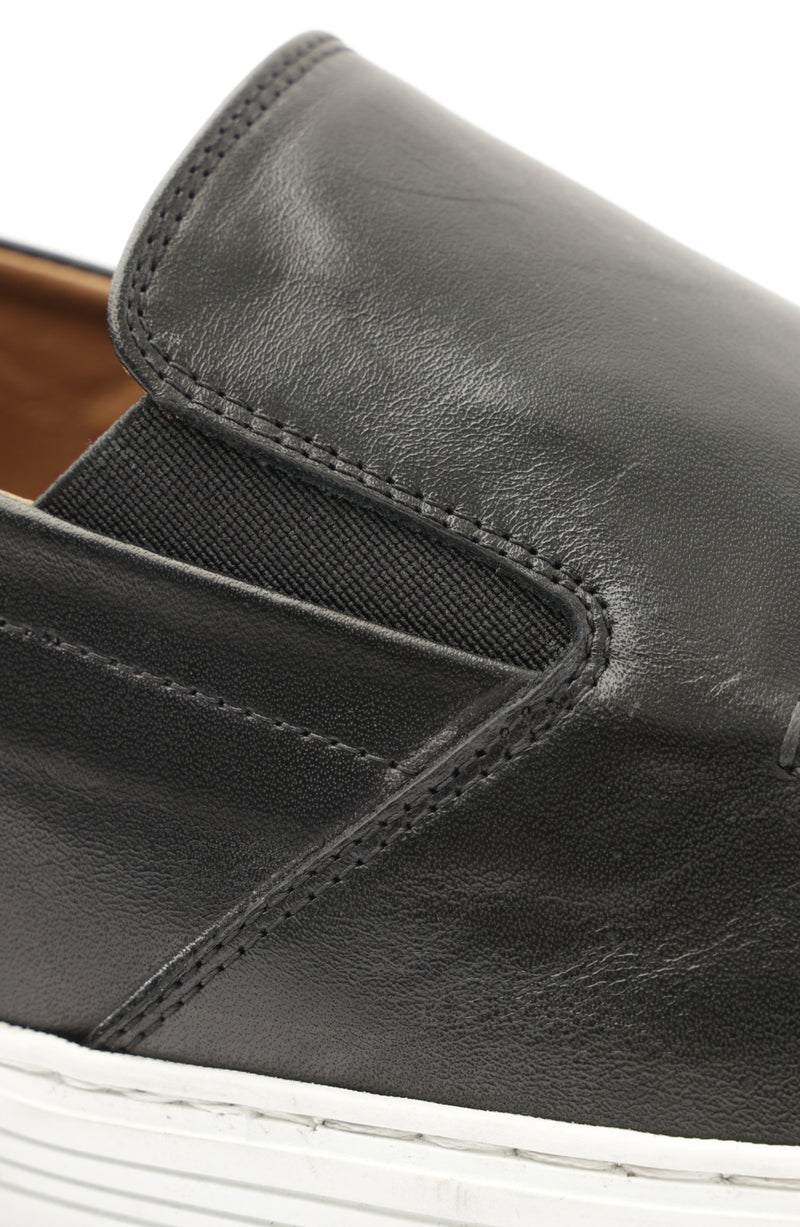 Cielio Leather Venetian Loafer - Black