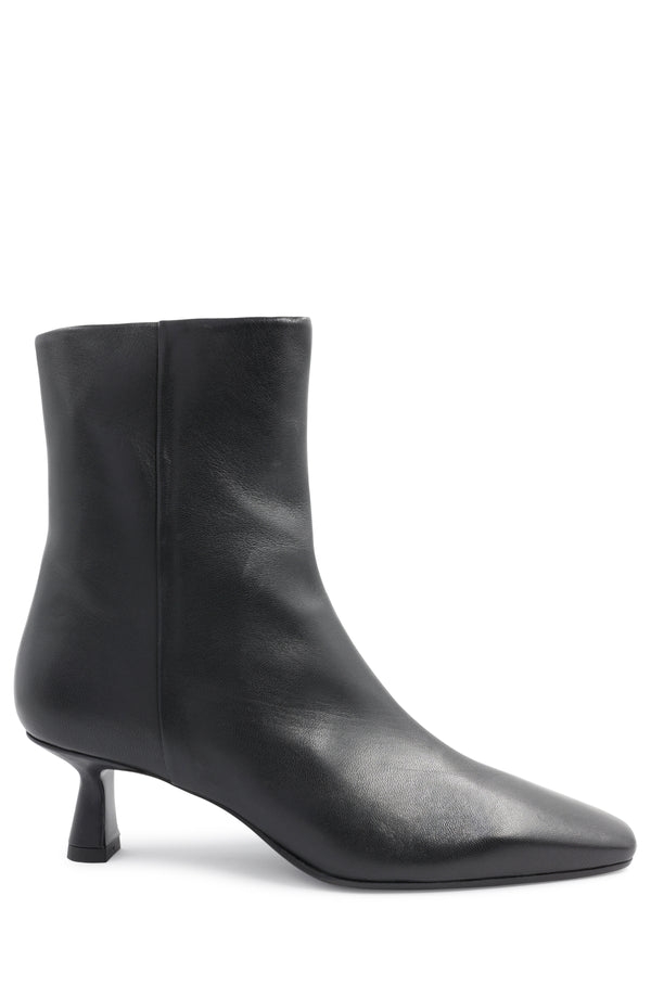 Mati Heeled Leather Ankle Boot - Black